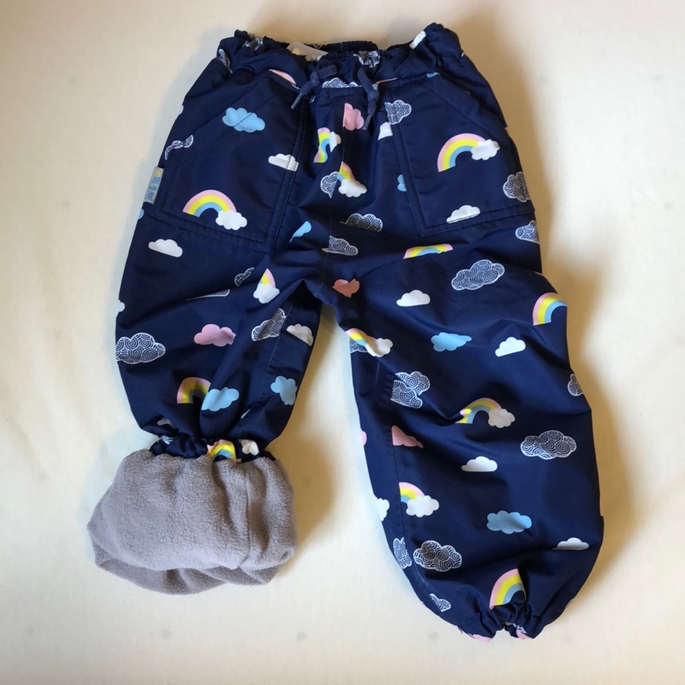 2T fleece lines snow pants.